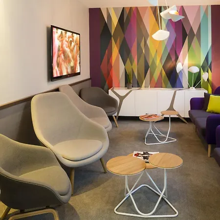 Hotel Paris Louis Blanc-2